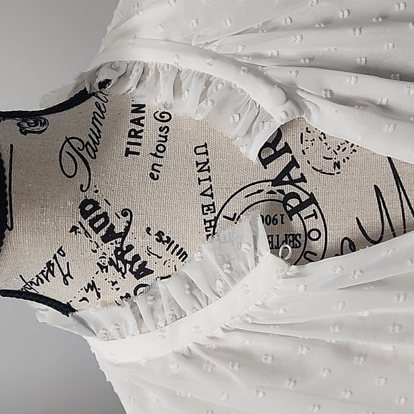 White House Black Market White Blouse - Picture 6 of 6